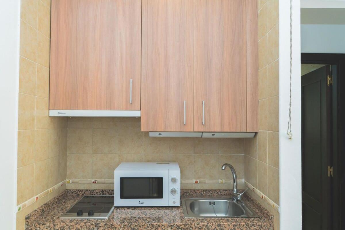 Centrico Apartamento En Calle Carreteria - Málaga Buitenkant foto